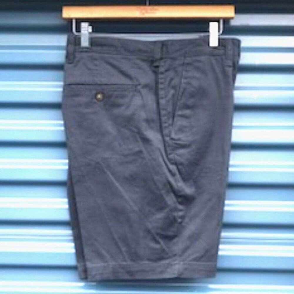Above the Knee . Size: 40 . Casual or ..........  Work Shorts . New w/ Tags